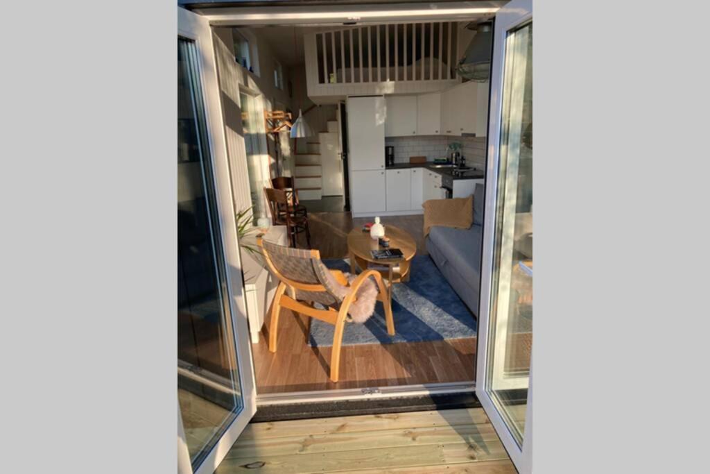 Cabin In The Woods, Close To Lake Maelaren Apartment Eskilstuna Exterior foto